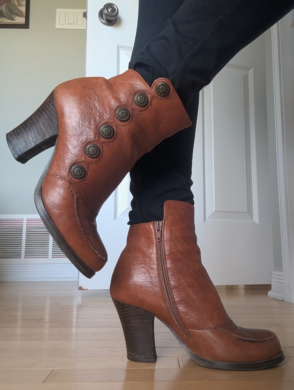 Rare Miz Mooz Toan Cognac Leather Heeled Zip up Boots SZ 8